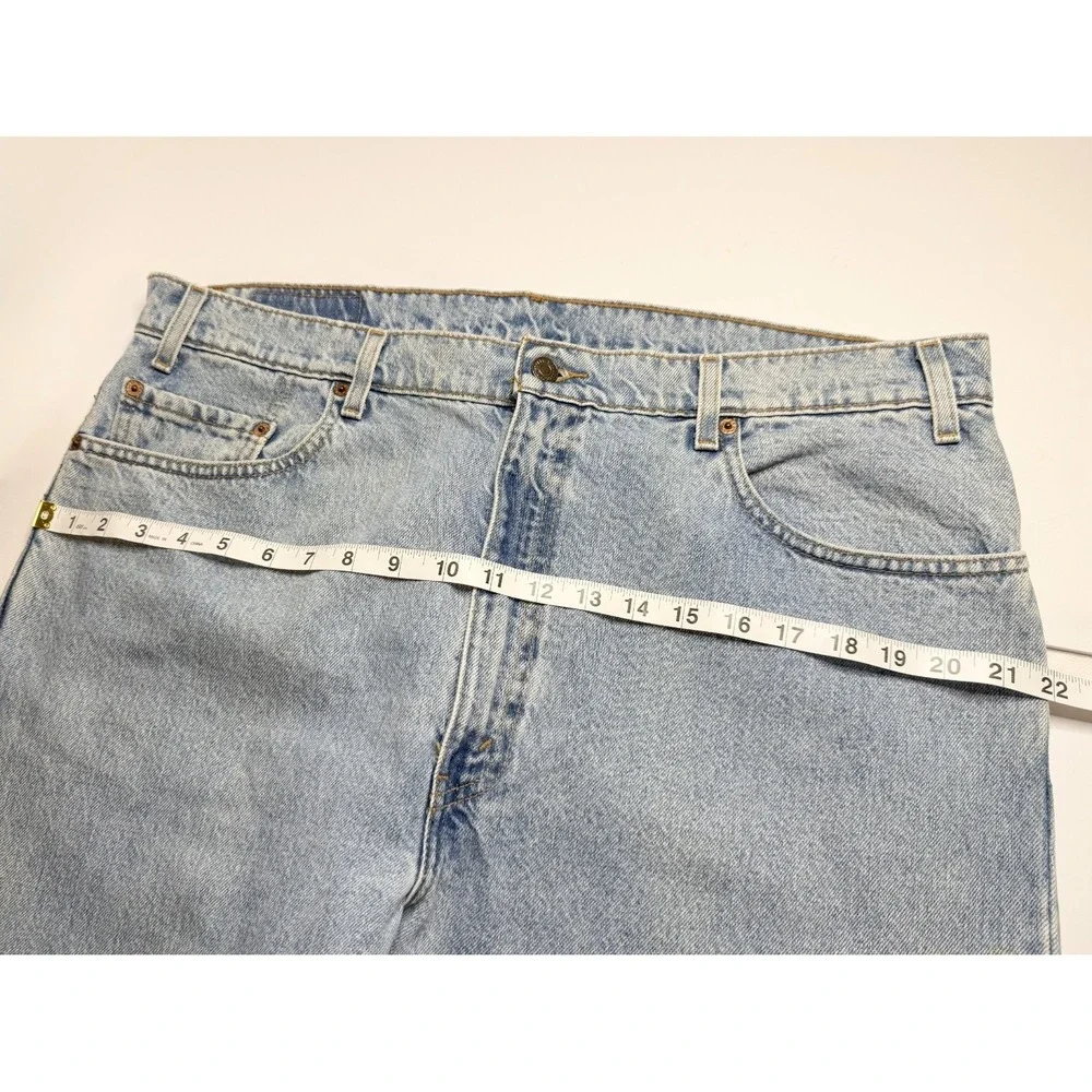 Vintage Levi's 505 Jeans W40 Hemmed Straight Leg Light Wash 90s‎ Classic Denim